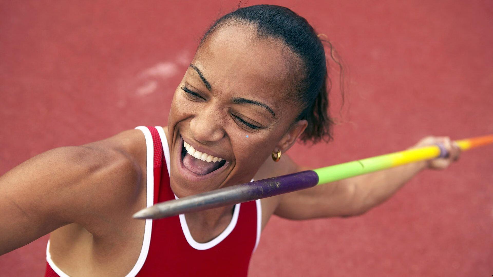 足彩竞猜-聂卫平赛前借国乒战袍抒壮志，同为中国而战，输赢皆系荣光